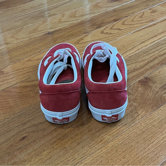 Vans Old Skool Low Top Sneaker in Suede